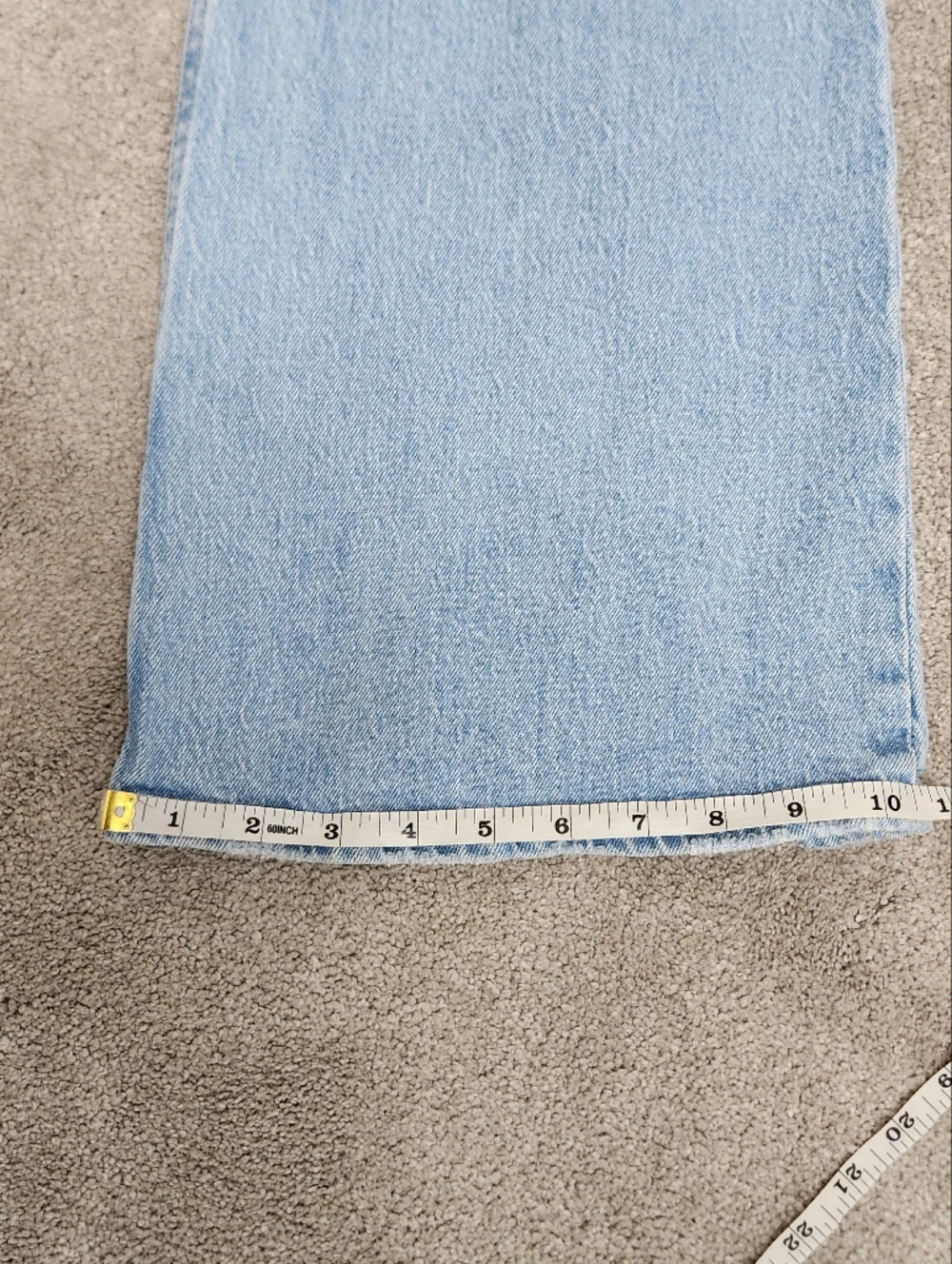 Levi's 70s Flare High Waisted Light Wash Denim Jeans Size 28W Fits Medium  Large - Picture 14 of 16